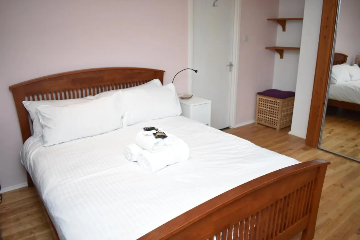 Contacts de Chapel Lane - Charming Modern One Bed Apartment At The Shore!
